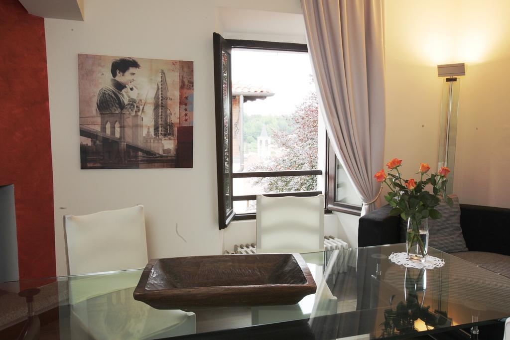 Il Castello B&B Varallo Pombia Luaran gambar
