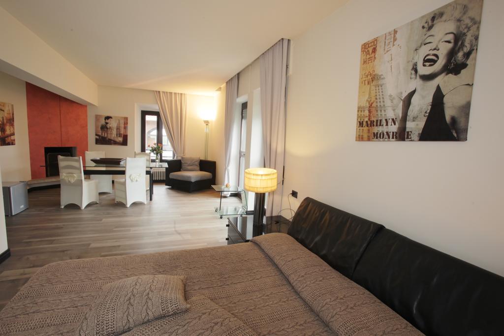 Il Castello B&B Varallo Pombia Luaran gambar