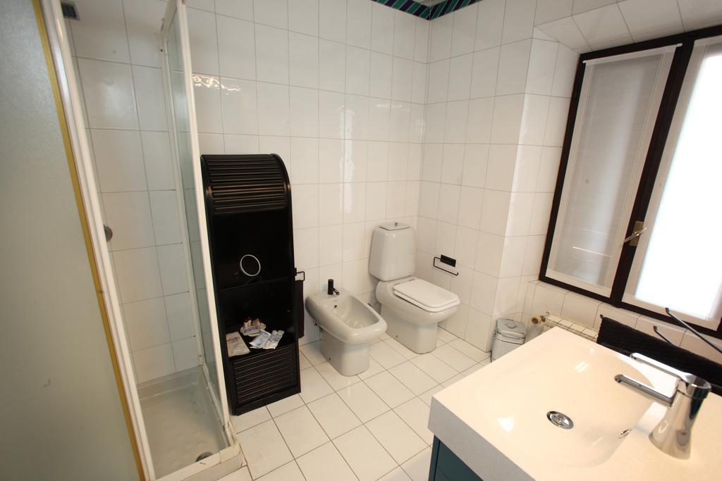 Il Castello B&B Varallo Pombia Luaran gambar